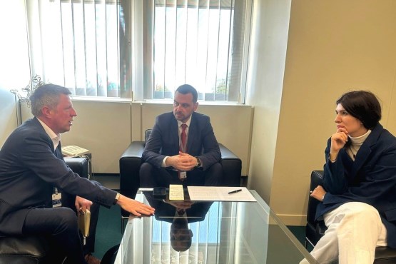 Predsjedatelj Izaslanstva PSBiH u PSVE Saša Magazinović i članica Izaslanstva Sabina Ćudić održali sastanak sa članom Parlamenta Velike Britanije