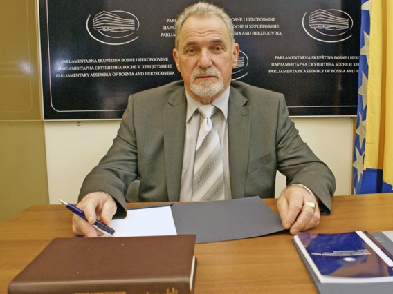 Novaković, Momčilo